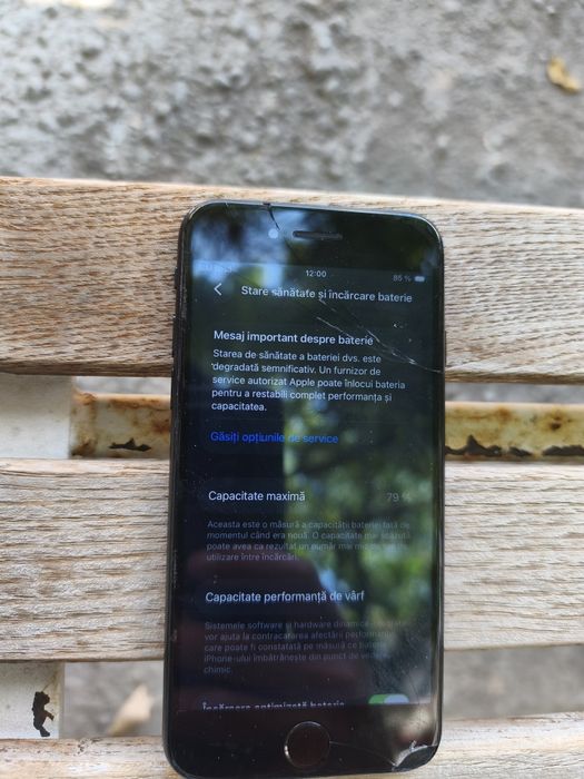Vând iPhone urgent
