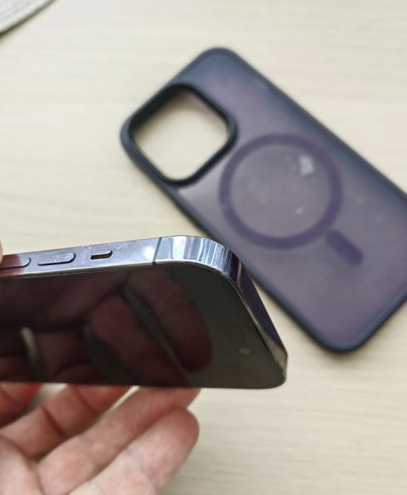 iPhone 14 Pro - 128 GB - Purple - case