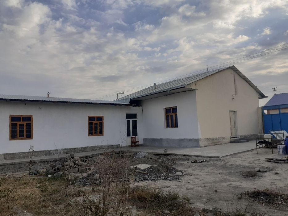 Srochni 4-xonali uy oilaga ijaraga beriladi.