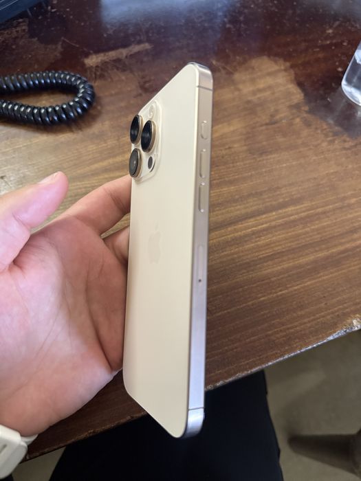 Продам Iphone 16 pro max 256гб