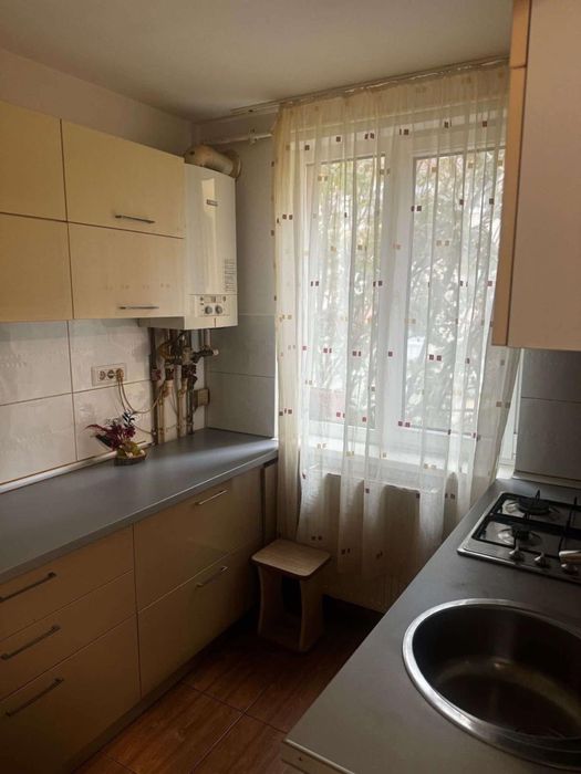 Inchiriez apartament 2 camere