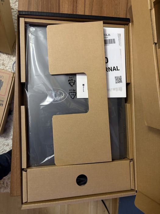 NOU Laptop Gaming MSI Crosshair A16 HX Ryzen 9 8940HX 64GB RTX5070