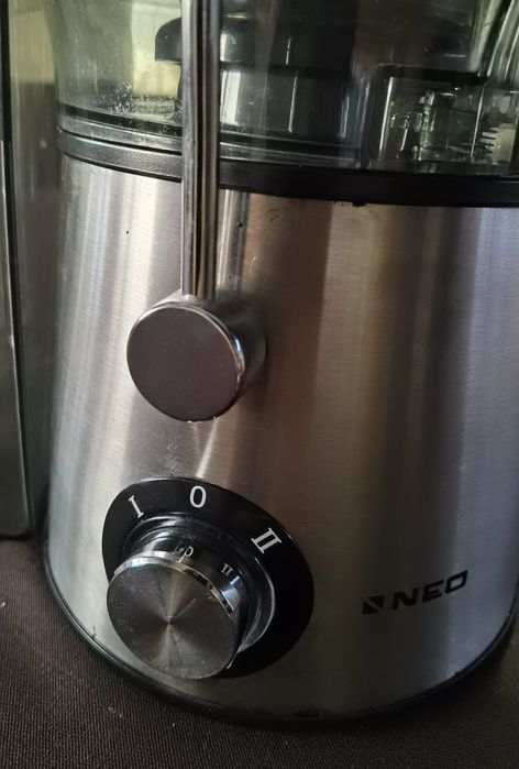 Сокоизтисквачка Neo