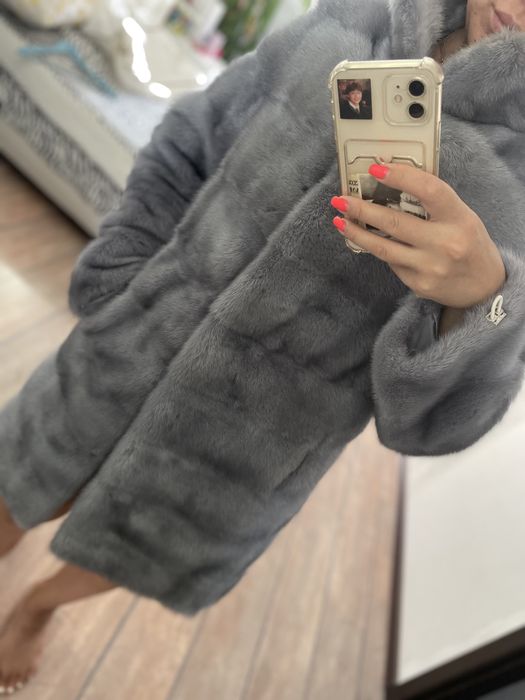 Продам норковую шубу