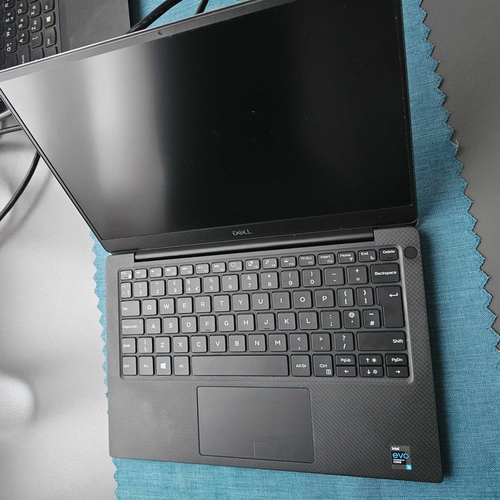 DELL XPS 13 9305 i5 11th gen