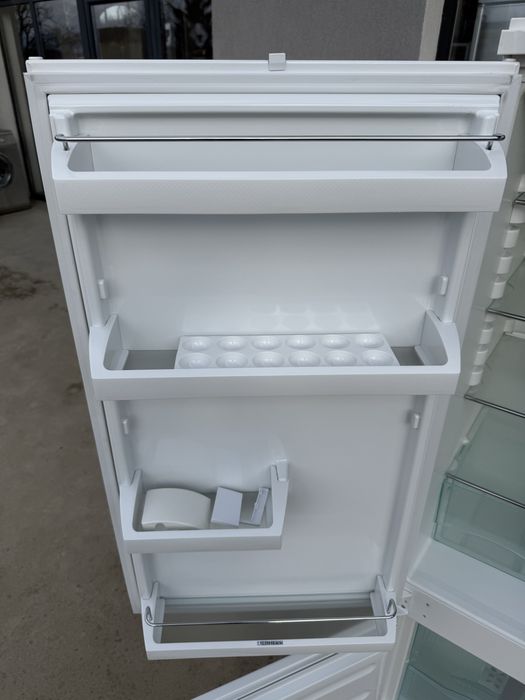 Хладилник за вграждане Либхер 157 см