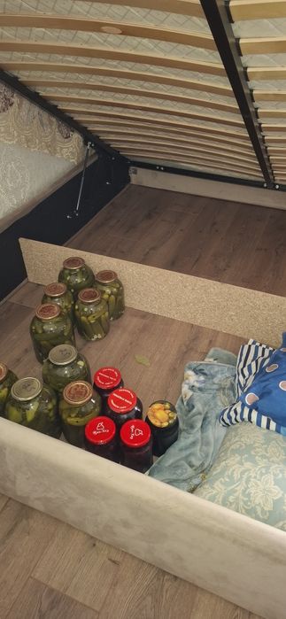 Продам кровать 180х200