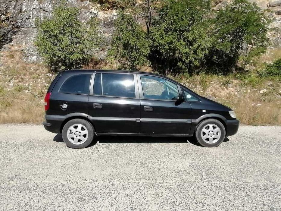 Schimb două mașini pe una