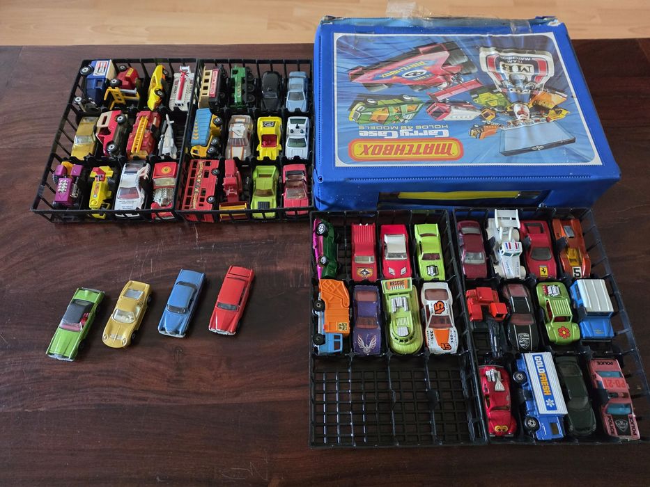 Matchbox колички - продават се само в комплект