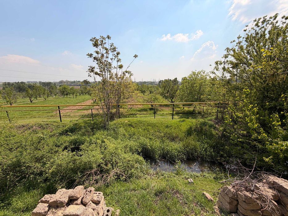 Қибрай. Кора Мурд -  Ғишт завод ёнида 8 сот.ер экоучасткаси сотилади.