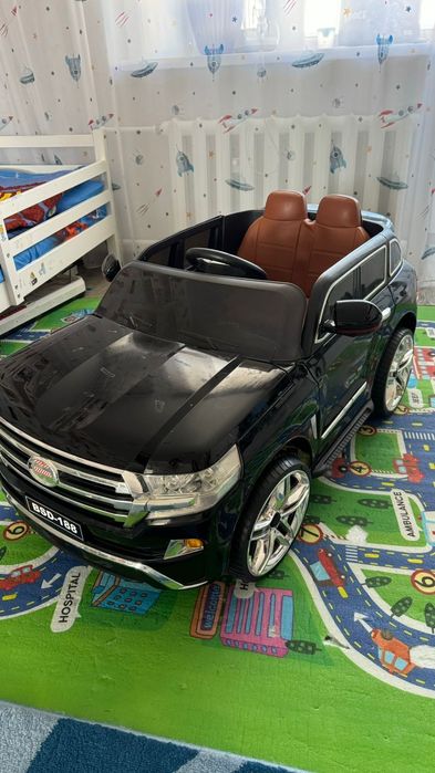 Продам детскую авто.