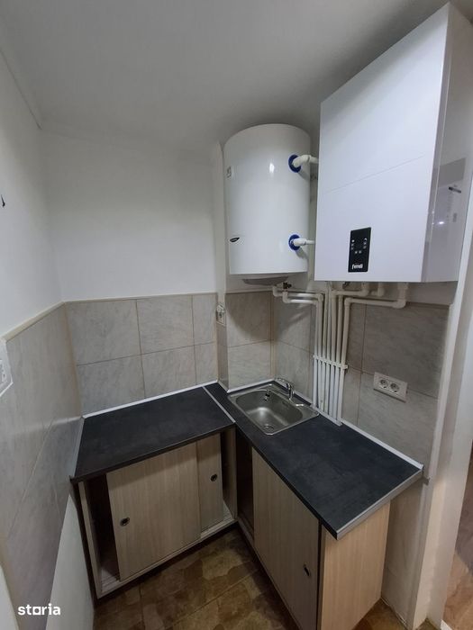Garsonieră renovată zona Far
