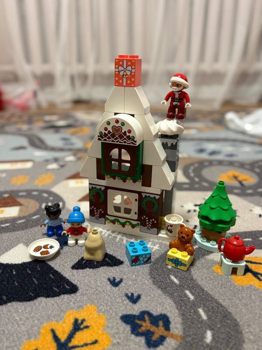 Lego Duplo пряничный домик Санты