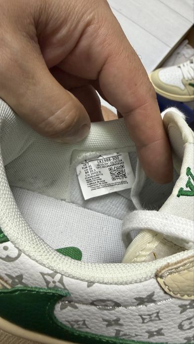 Adidasi Nike Dunk Low