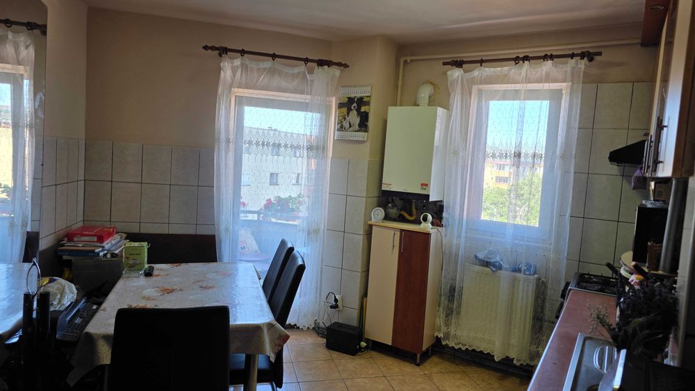 Vând apartament cu 2 camere în Mărăști, strada Fabricii de Zahăr