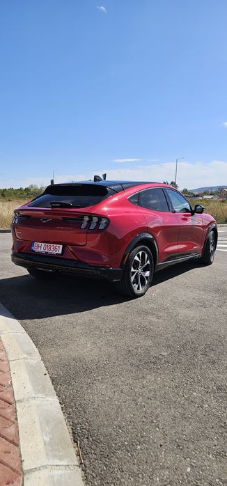 FORD Mustang Mach-E 2022 — imagine 5