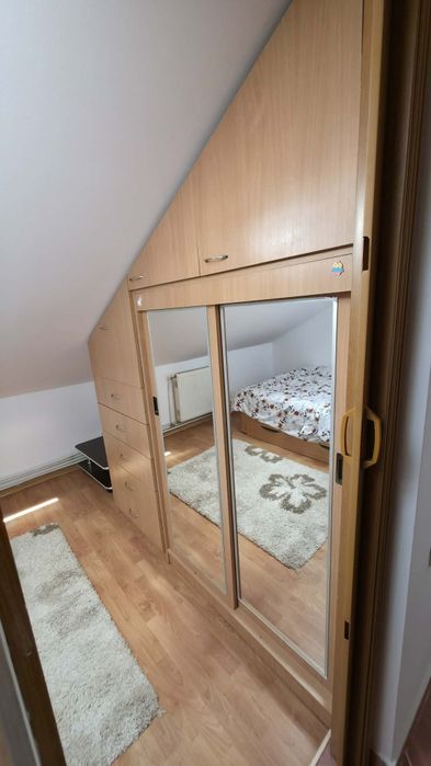 Închiriez apartament
