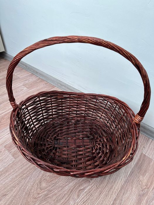 Продам  новую корзину