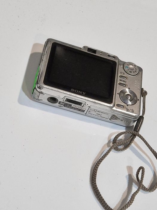 Aparat foto  / camera digitala Sony fara accesorii