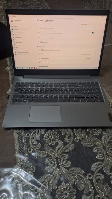 Продаётся ноутбук LENOVO в хорошем состоянии