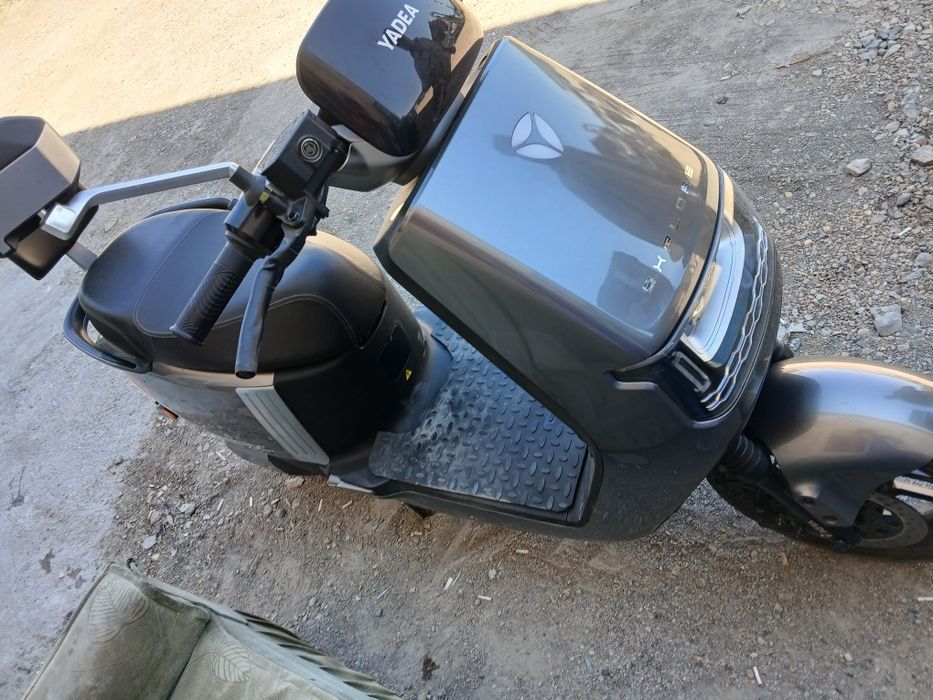 Skuter YADEA 2025 yil