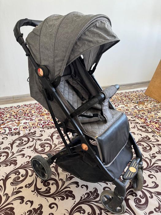 Продам коляску прогулочная.