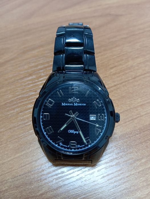 Часы наручные , кварцевые