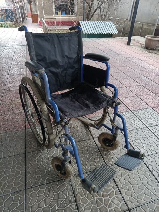 Коляска для неходячих