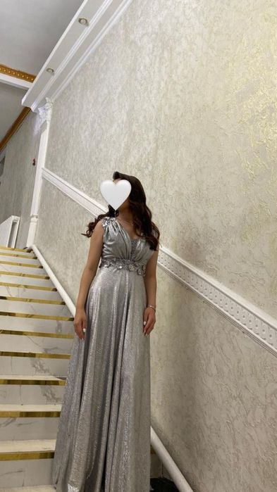 Продаю платье вечерние в хорошем качестве