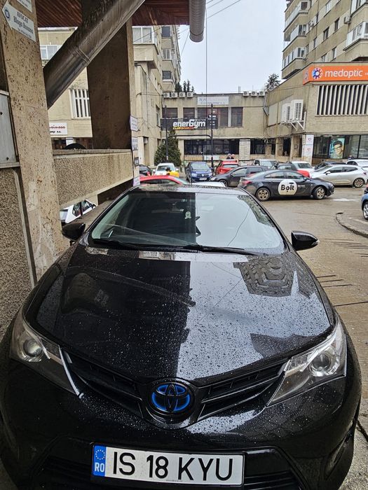 Toyota Auris 1.8 Benzină, Hibrid