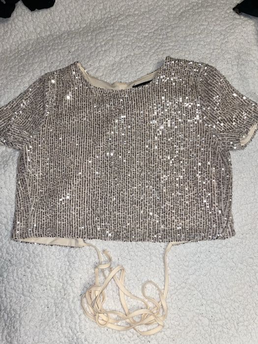 Блестяща блуза с къс ракав
