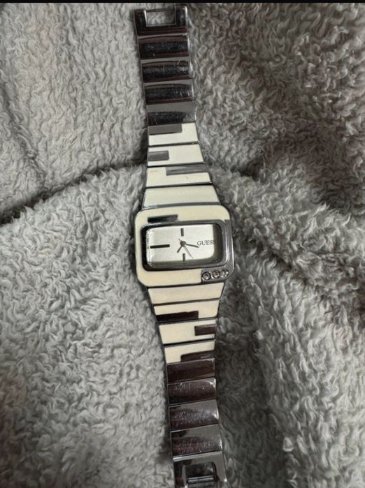 Ceas de mănă Guess