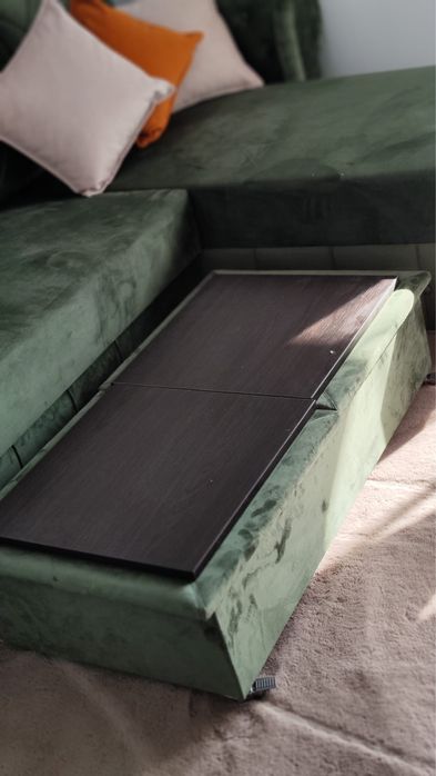 Vand canapea extensibila cu lada depozitare