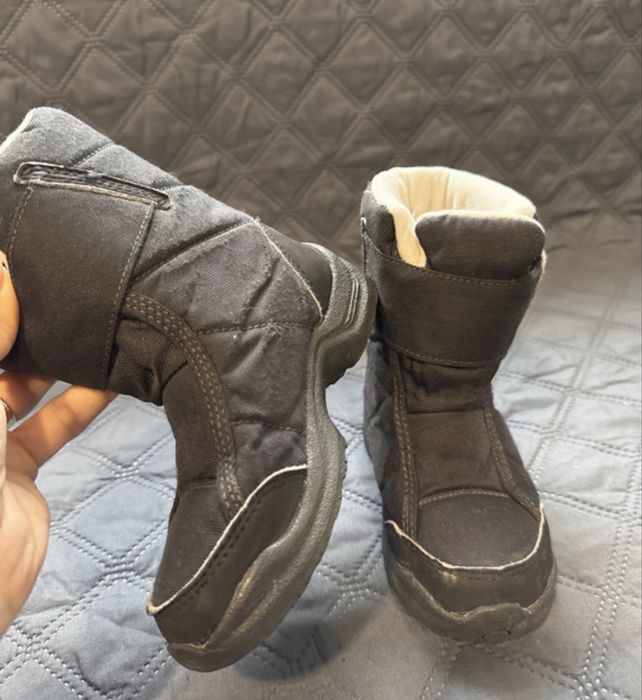 - Ghete dechatlon mărimea 26