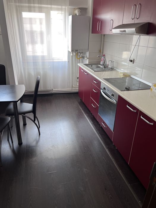 Inchiriez apartament Simeria