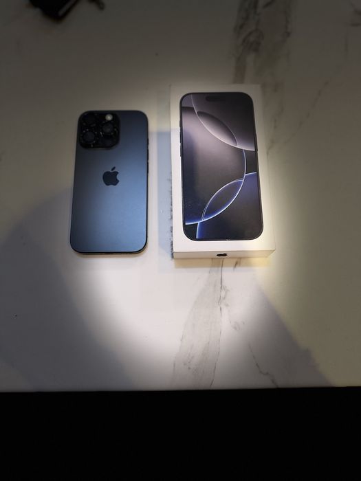 iPhone 16pro black titanium