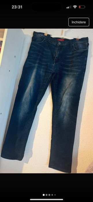 Blugi barbati Guess