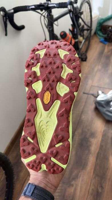 Hoka Speedgoat 7