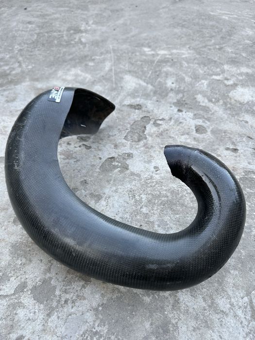 Карбонов гард за ауспух KTM / Husqvarna 250/300 (2018–2019) – E-Line