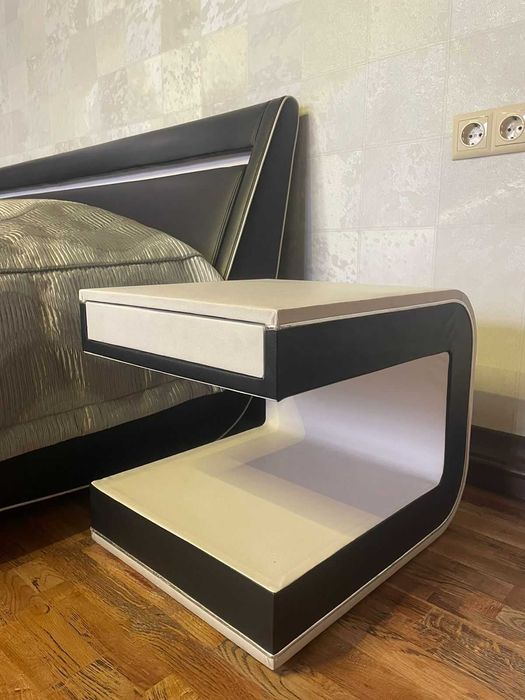 Спальная кровать