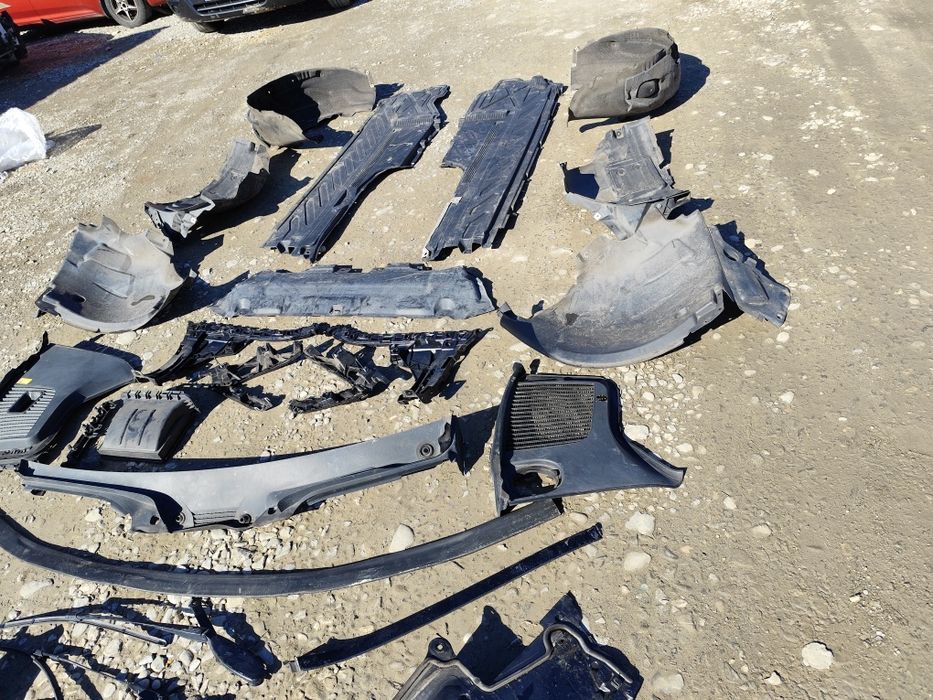 Scut,carenaj,suport bara,conducta,balama,vas,furtun Mercedes glc w253