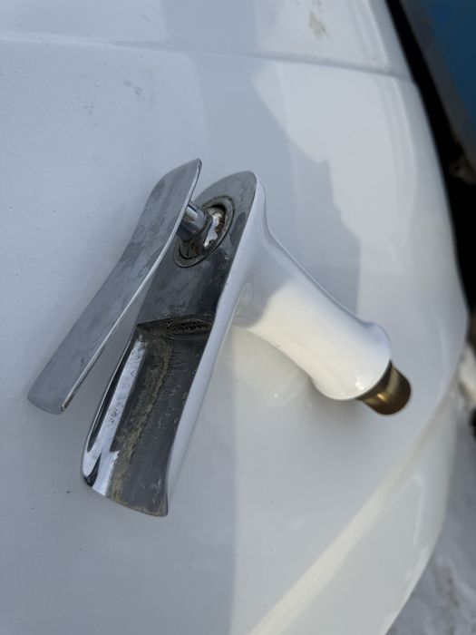 Сместитель крань раковина