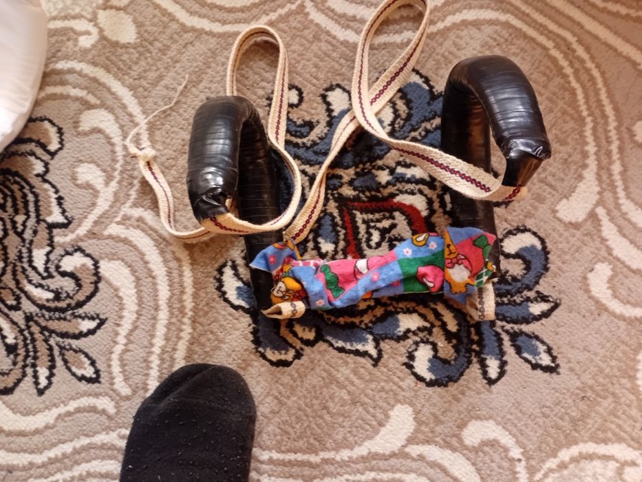 bolalar shinasi sotiladi ozgina ishlatilgan.