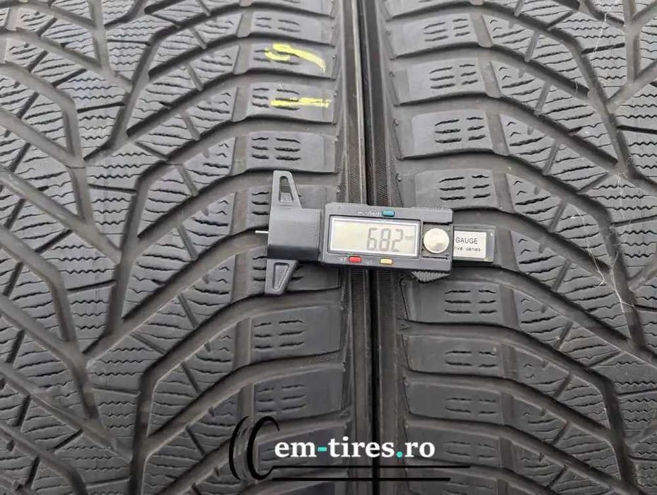 SET 2 Anvelope Iarna 245/40 R21 YOKOHAMA BluEarth Winter V905 100V