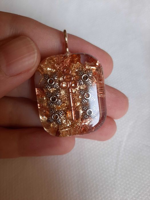 Медальон от епоксидна смола