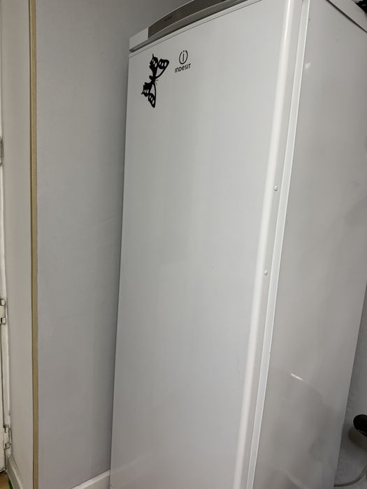 Морозильник indesit