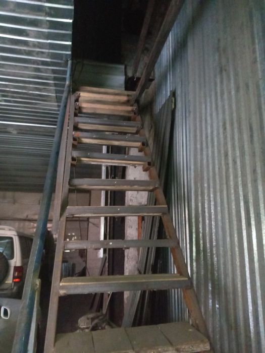 Сдам в аренду бокс с подъемником