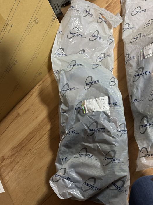 Cheder usa fata si spate stinga si dreapta mercedes w201 190