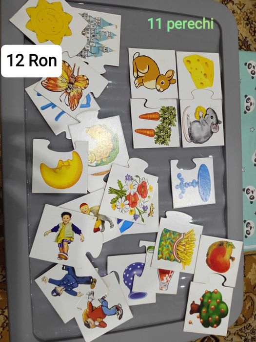 Jucării diverse (cărticele, lanternă,etc)