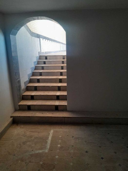 Янгиобод мах 4 соток 4 хона подвал бассейн ховли сотилади